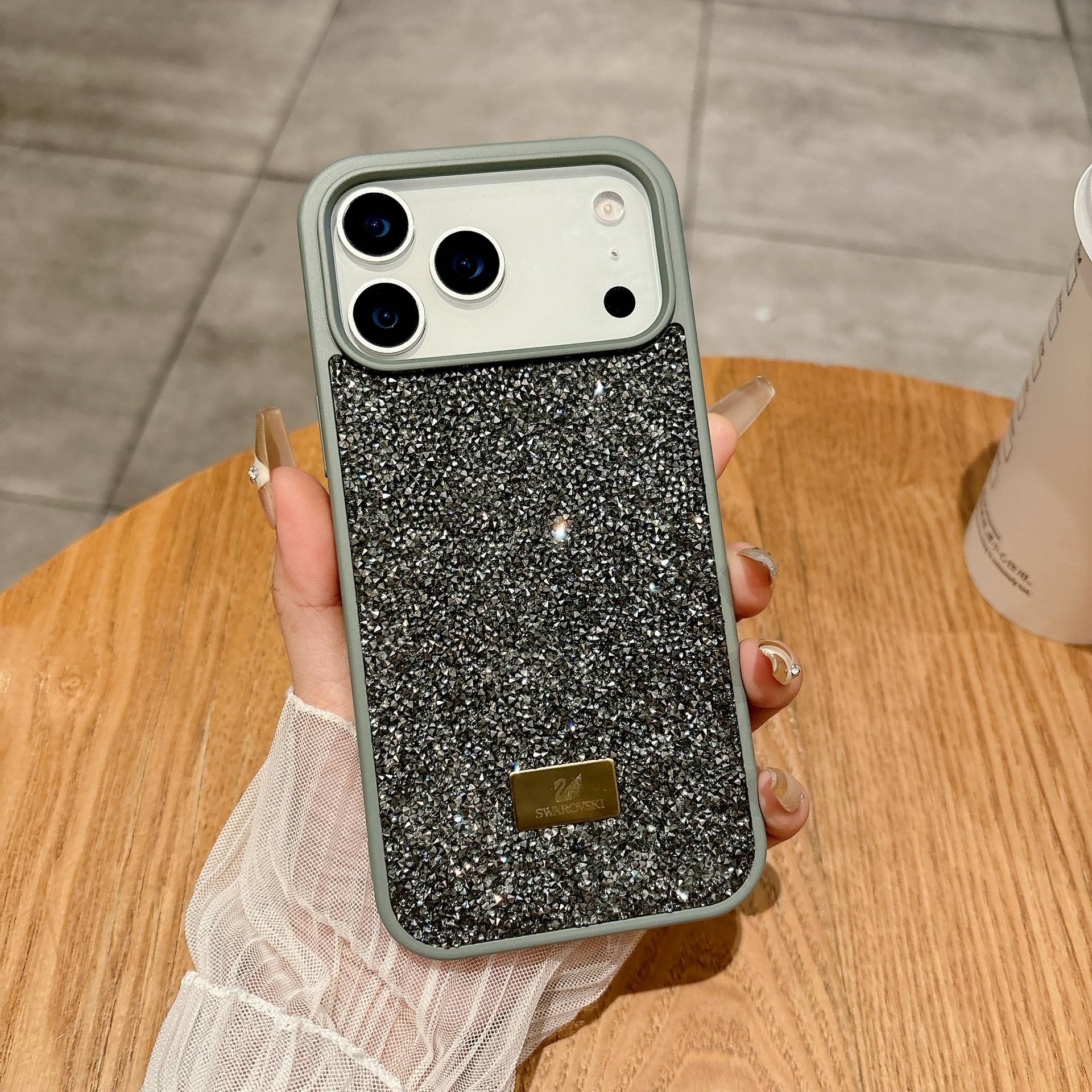 38284 iPhone 16 защитная крышка-чехол Swarovski