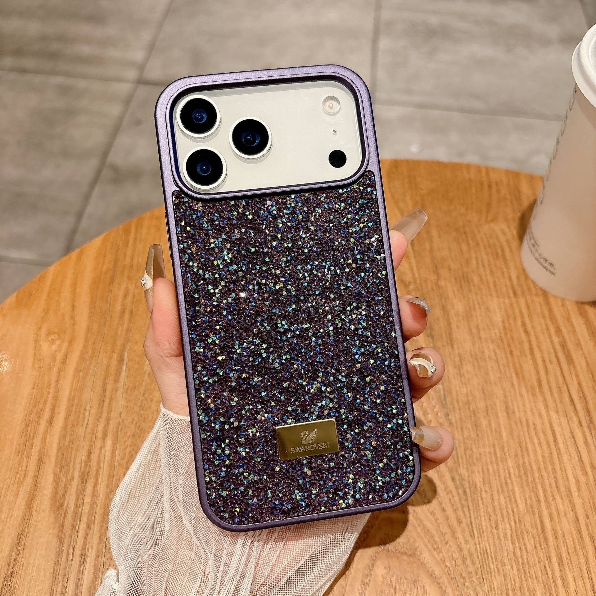 38284 iPhone 16 защитная крышка-чехол Swarovski
