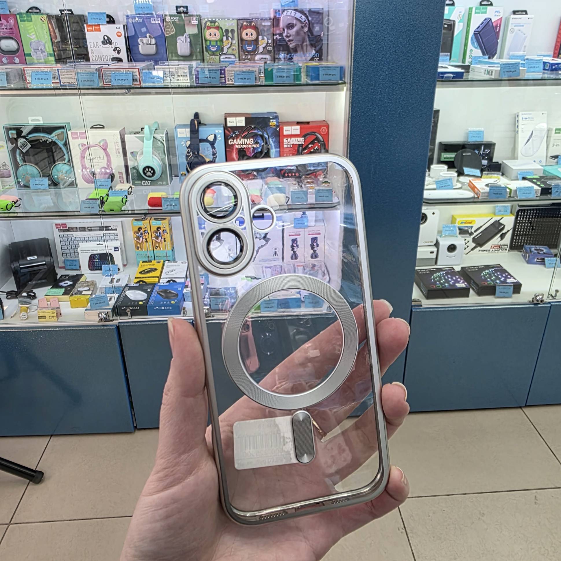 38410 iPhone 16 защитная крышка-чехол прозрачная с окантовкой