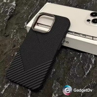 32078  iPhone 16 защитная крышка-чехол под карбон MagSafe