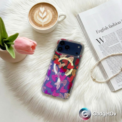 38840  iPhone 17 защитная крышка-чехол сердечки