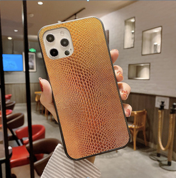60785 Защитная крышка iPhone X /XS перелив под кожу