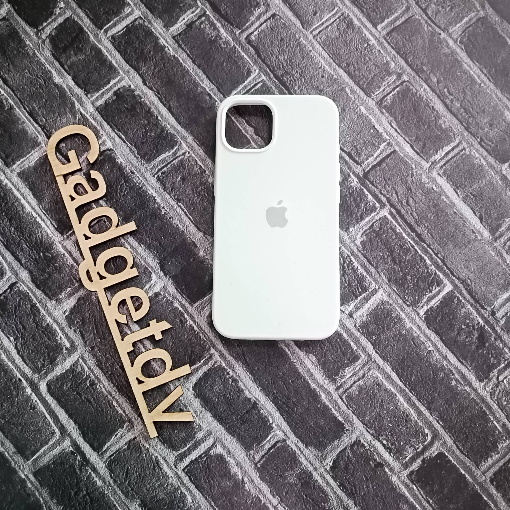 20022 iPhone 13 защитная крышка-чехол Silicone Case с логотопом