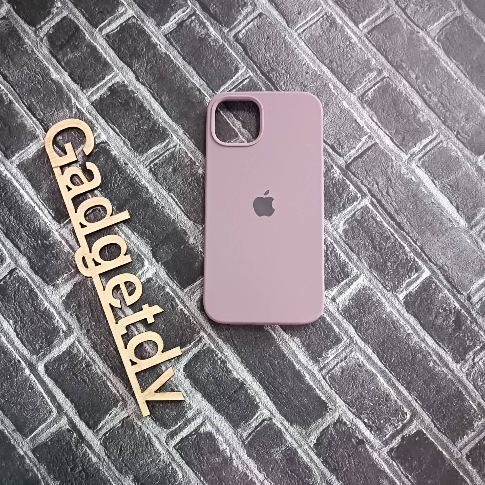 20022 iPhone 13 защитная крышка-чехол Silicone Case с логотопом