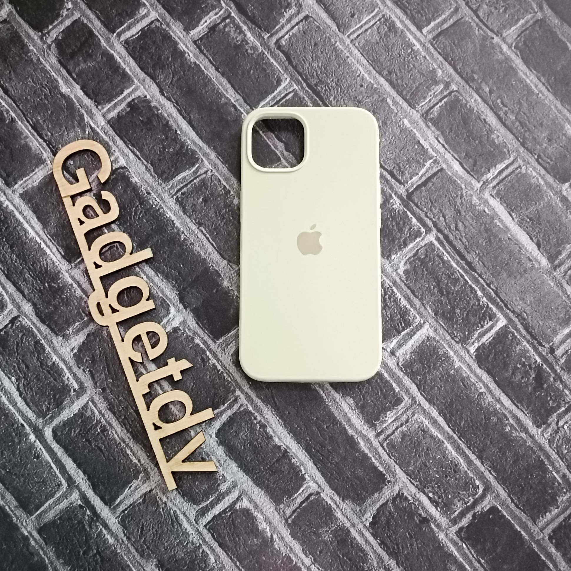 20022 iPhone 13 защитная крышка-чехол Silicone Case с логотопом