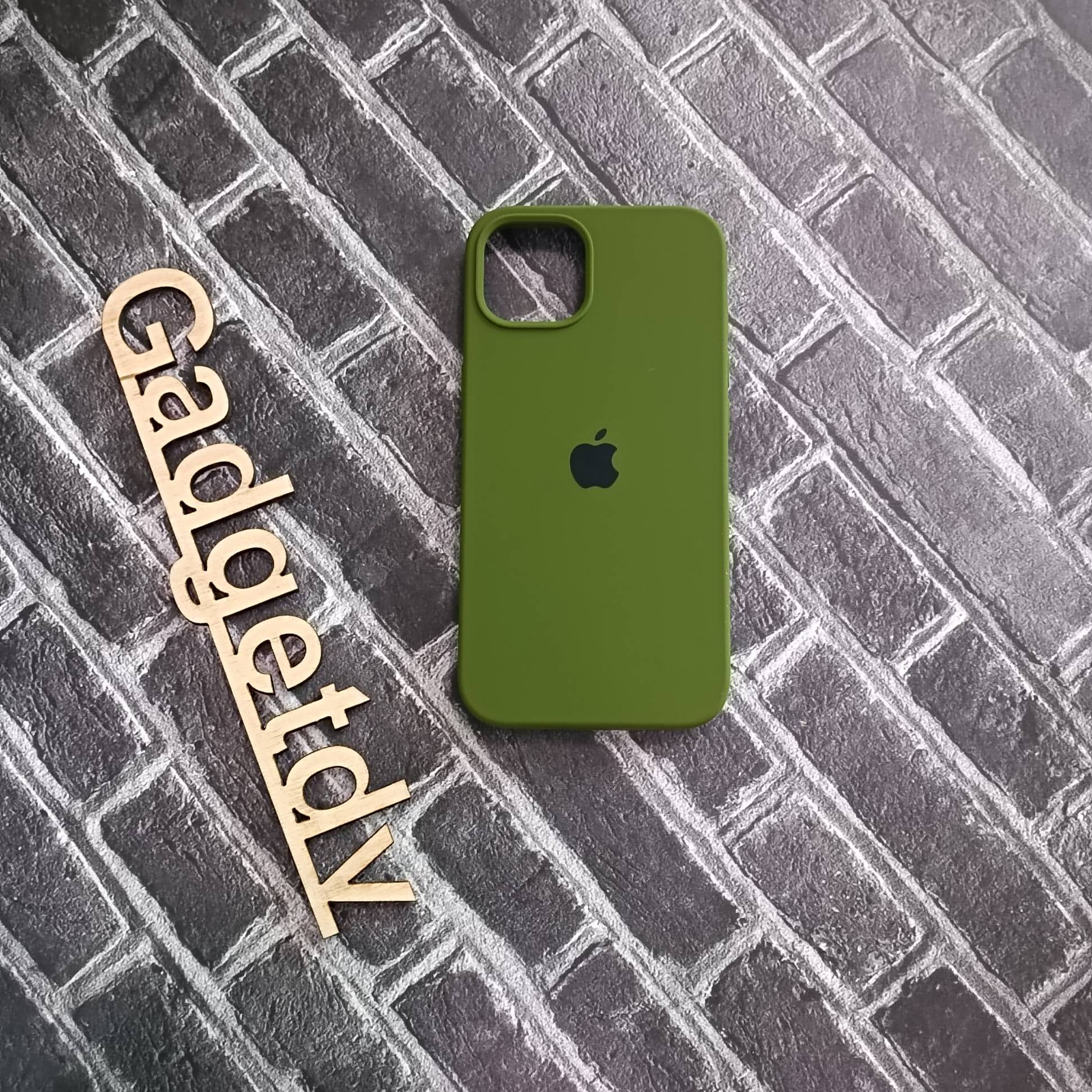 20022 iPhone 13 защитная крышка-чехол Silicone Case с логотопом