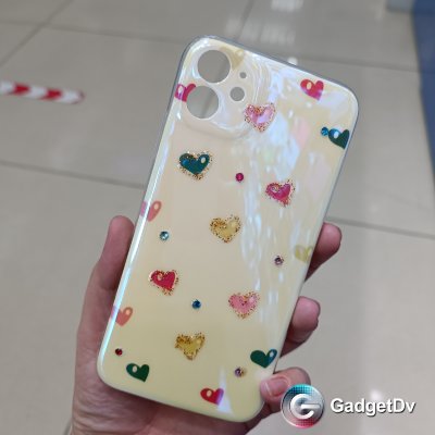 20819  iPhone 11 защитная крышка-чехол, сердечки