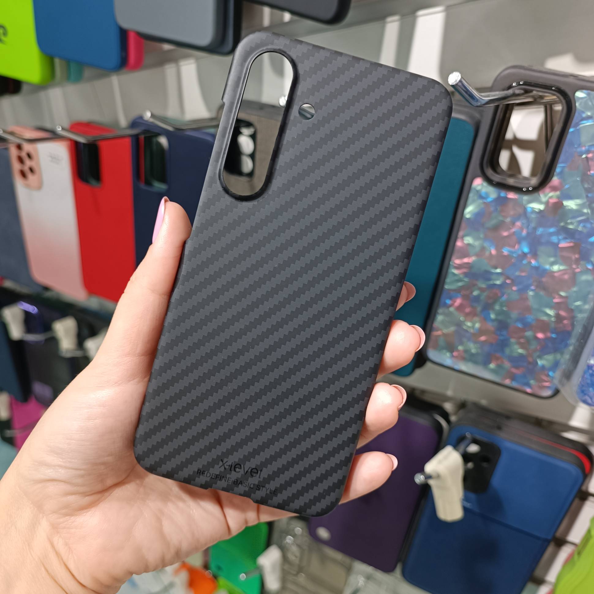 29097 Samsung S24 защитная крышка-чехол, X-level карбон
