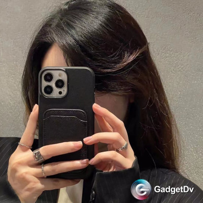 23292  iPhone 11 защитная крышка-чехол, кожаная с кармашком