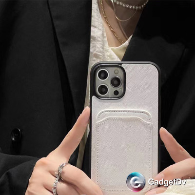23292  iPhone 11 защитная крышка-чехол, кожаная с кармашком