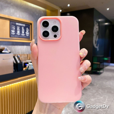 38043  iPhone 15 Защитная крышка неон