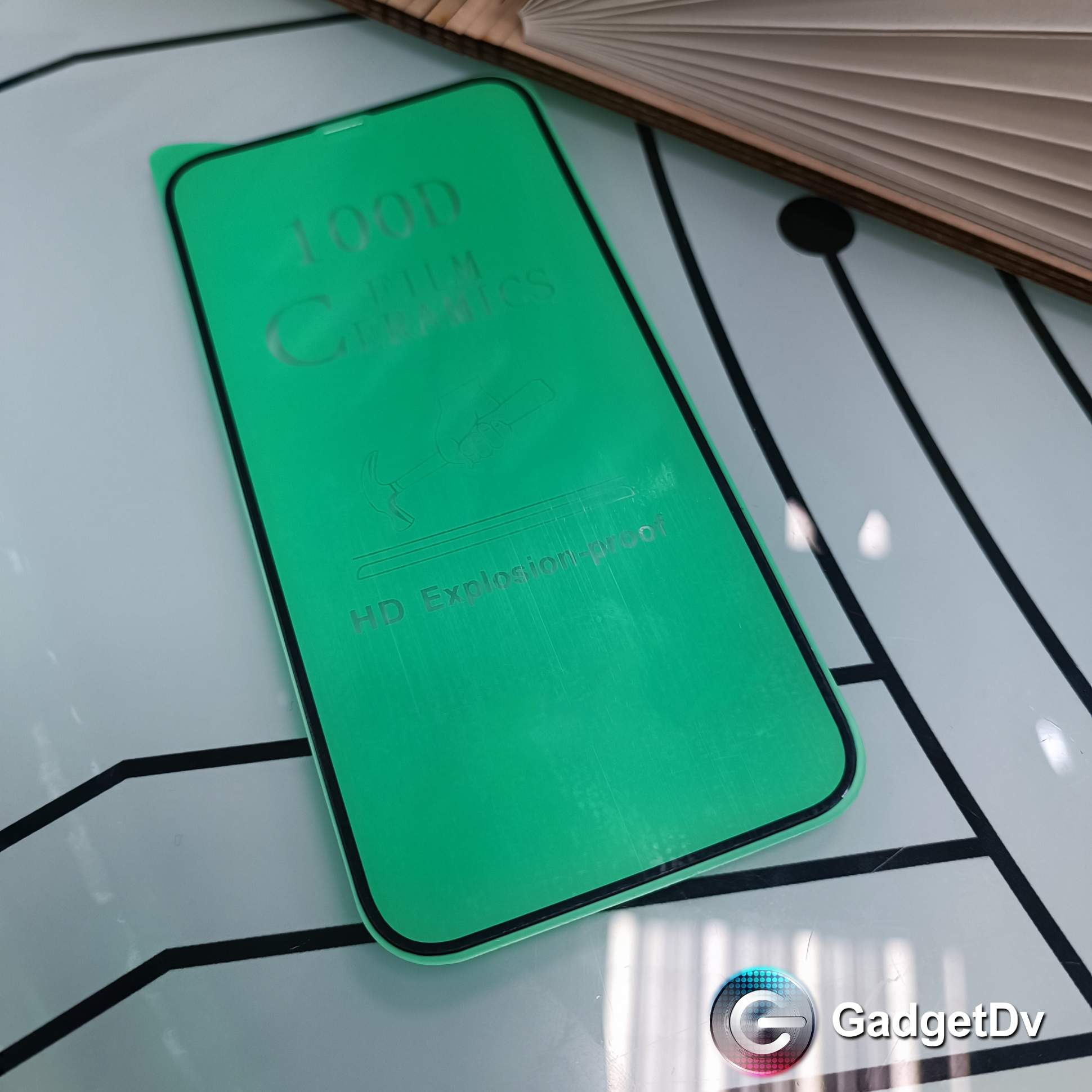 30040 Пленка керамическая iPhone 13/13Pro