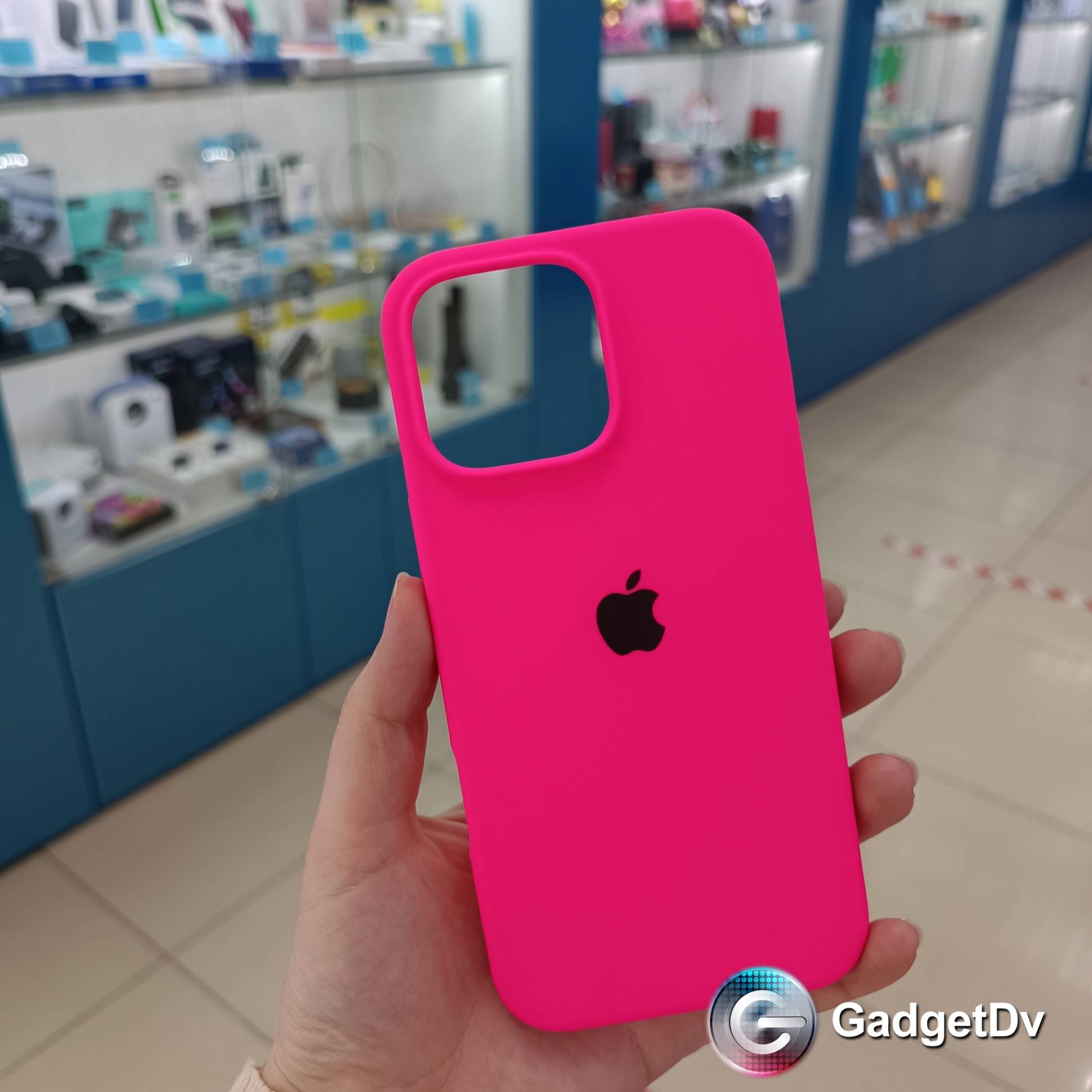 31029 iPhone 16 ProMax защитная крышка-чехол Silicone Cace с логотипом