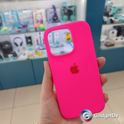 31028 iPhone 16Pro защитная крышка-чехол Silicone Case с логотипом