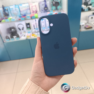 31027 iPhone 16 защитная крышка-чехол Silicone Case с логотипом