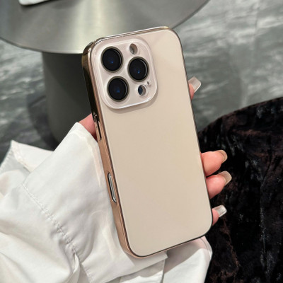 38133  iPhone 15 ProMax защитная крышка-чехол, глянец