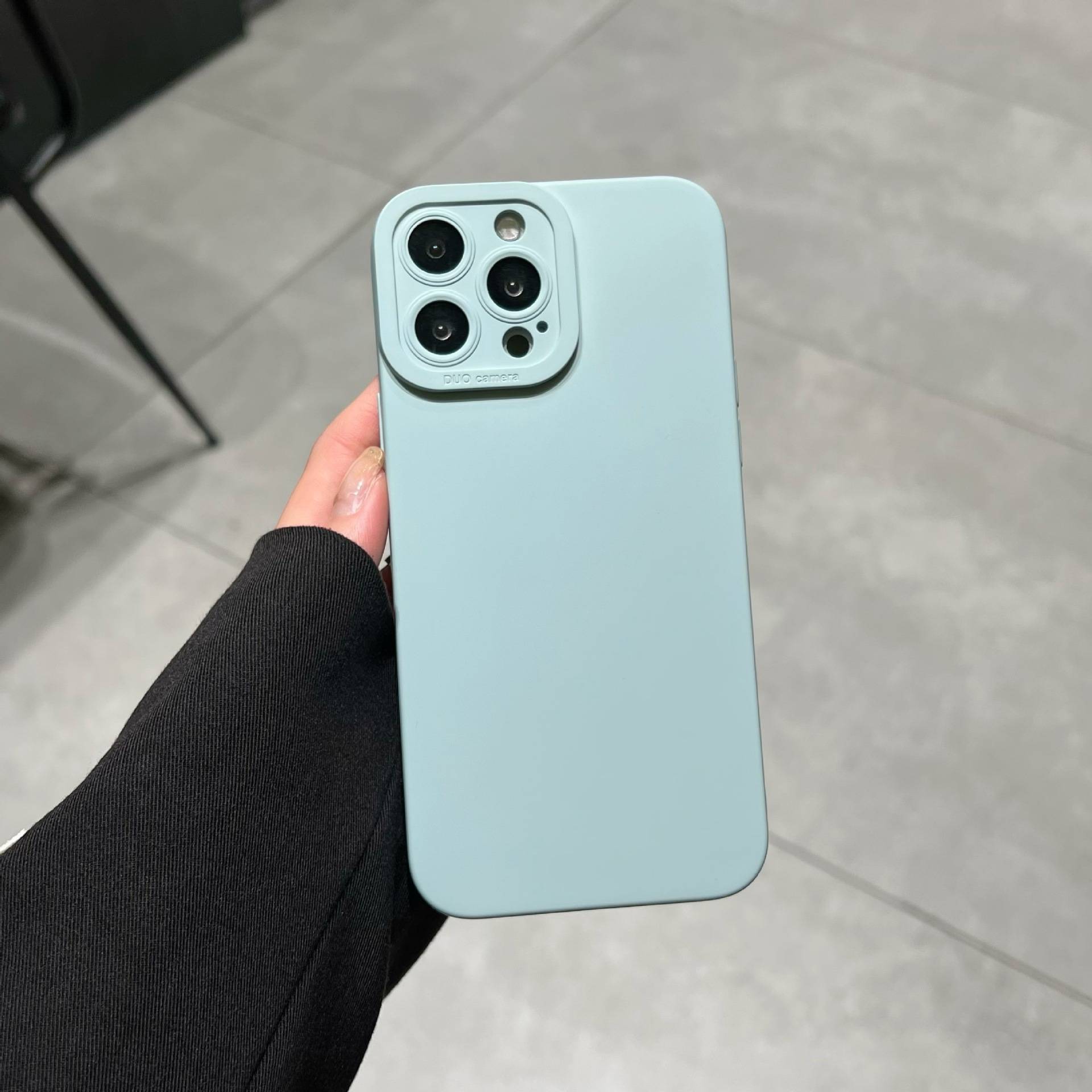 20604 iPhone 12 защитная крышка-чехол, силикон однотонный