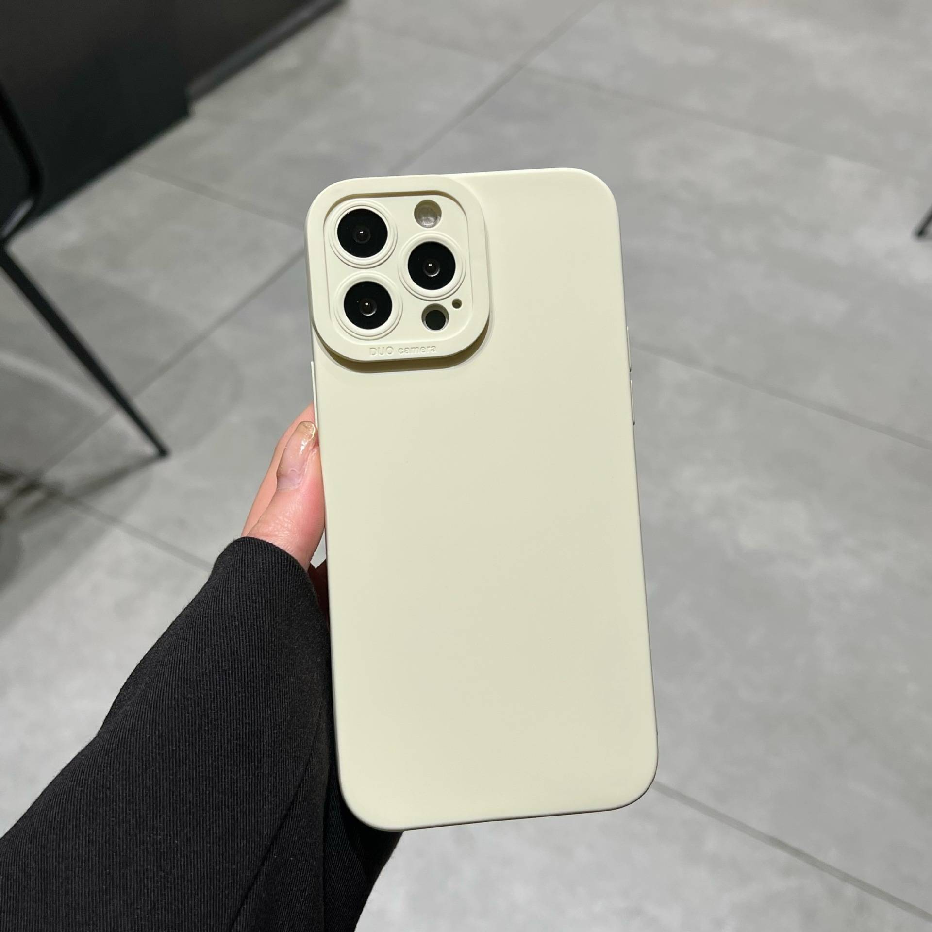 20604 iPhone 12 защитная крышка-чехол, силикон однотонный
