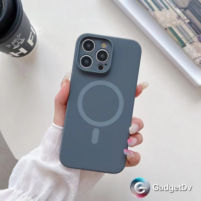 38236  iPhone 16Pro защитная крышка-чехол силикон однотонный