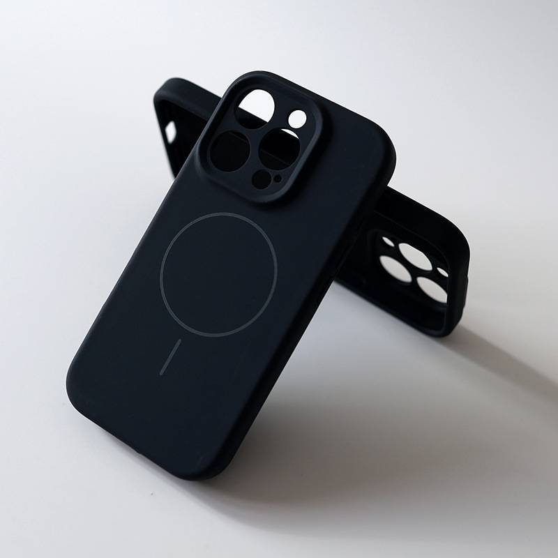38127 iPhone 16 ProMax защитная крышка-чехол MagSafe Silicone
