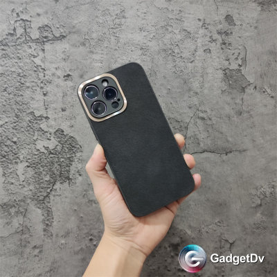 23195  iPhone 11 защитная крышка-чехол "пробка"