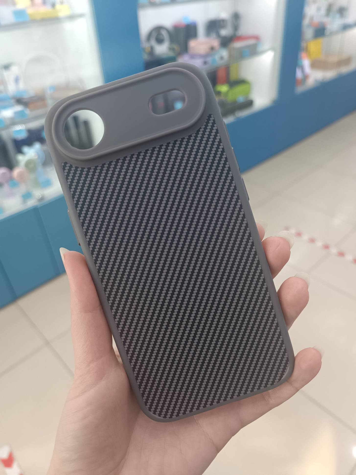 38340 iPhone 17Air защитная крышка-чехол под карбон