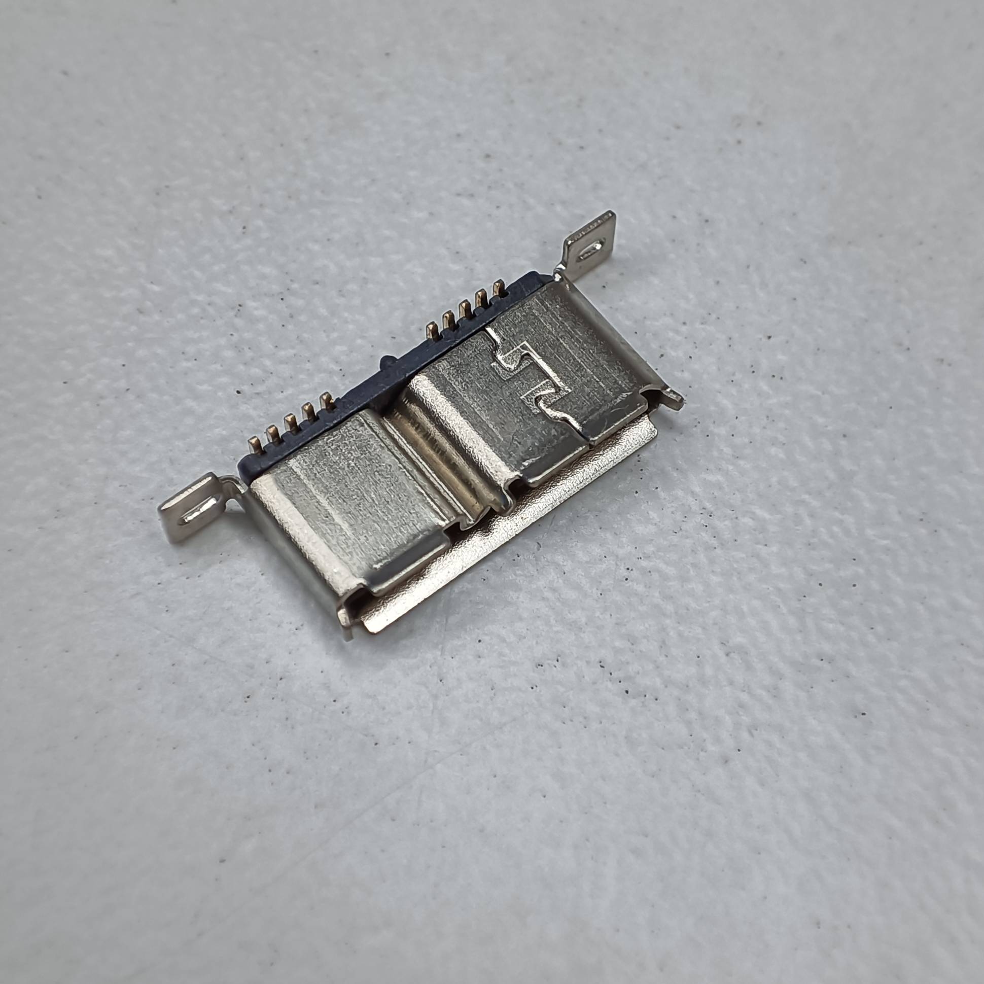 Разъём microUSB 3.0 вертикальный