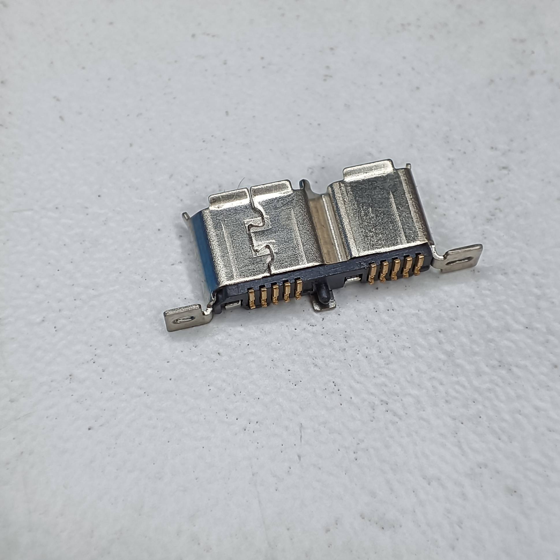 Разъём microUSB 3.0 вертикальный