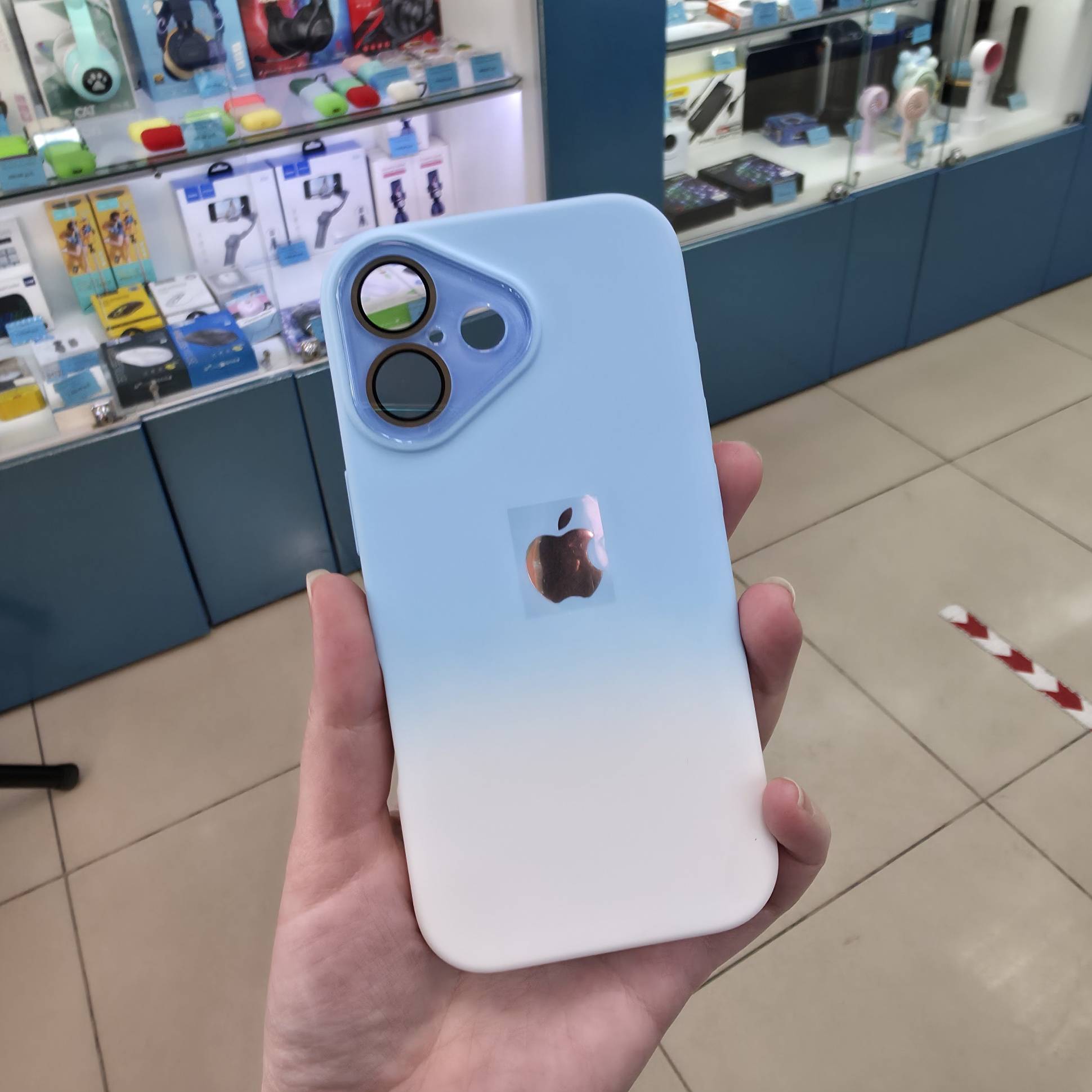 38447 iPhone 16Pro защитная крышка-чехол MagSafe градиент