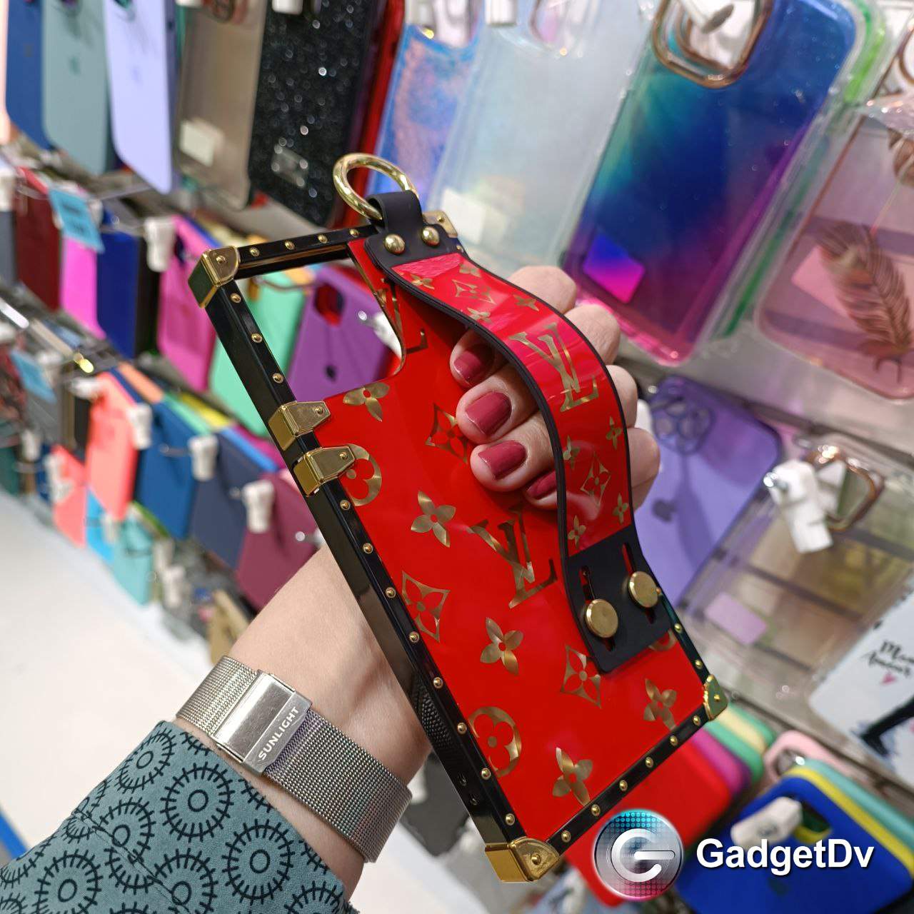 20452 iPhone13 Pro защитная крышка-чехол Louis Vuitton