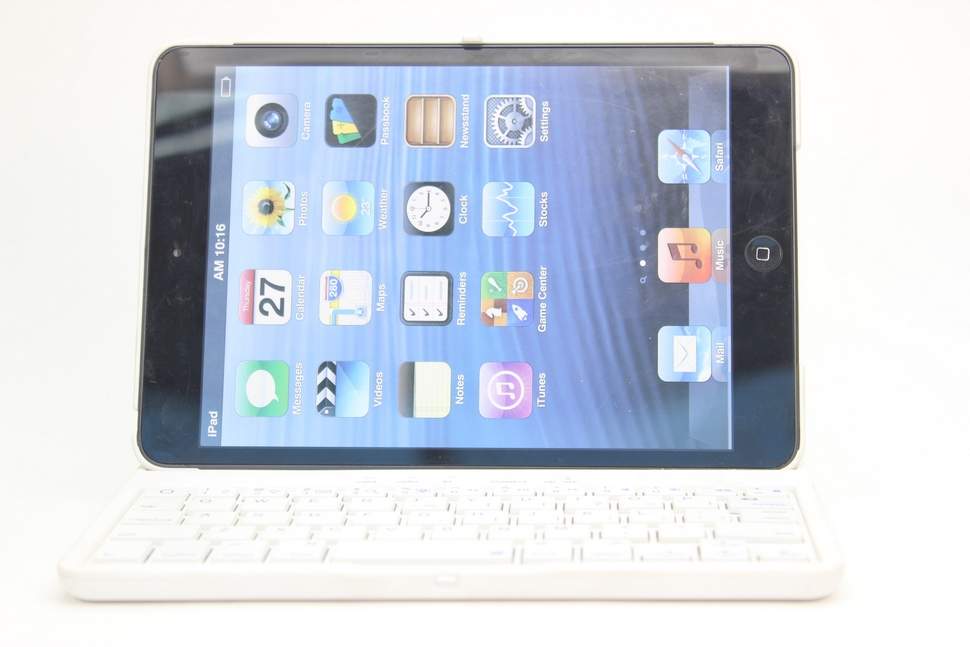 15-57 Чехол-клавиатура iPad mini (белый)